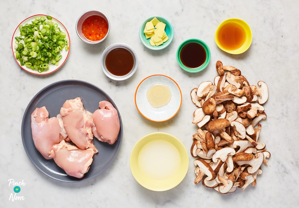 Chicken Shiitake and Mushroom Chilli Broth - Pinch of Nom Slimming Recipes