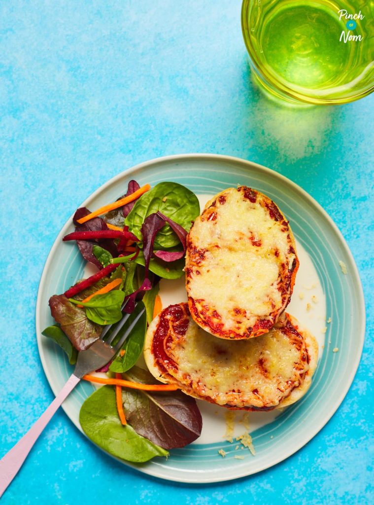 French Bread Pizza - Pinch of Nom Slimming Recipes