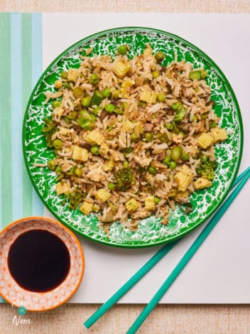 Fried Rice Chinese-Style Fakeaway pinchofnom.com