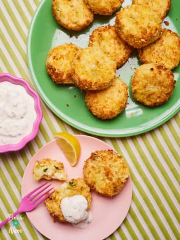 Smoked Haddock and Spring Onion Fishcakes pinchofnom.com