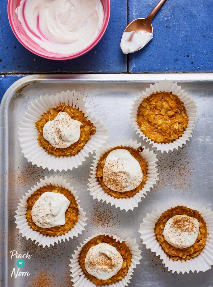Carrot Cake with Cream Cheese Frosting - Pinch of Nom Slimming Recipes