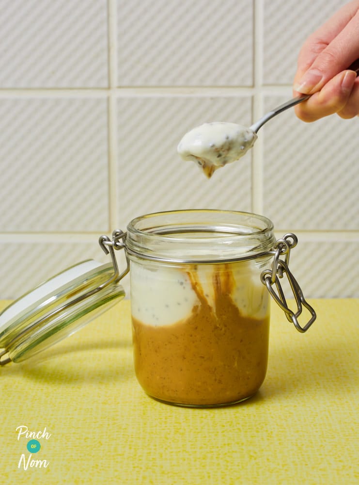 Tiramisu Overnight Oats - Pinch of Nom Slimming Recipes