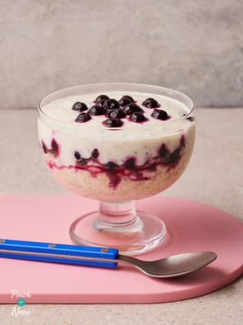 Apple and Blackcurrant Overnight Oats pinchofnom.com