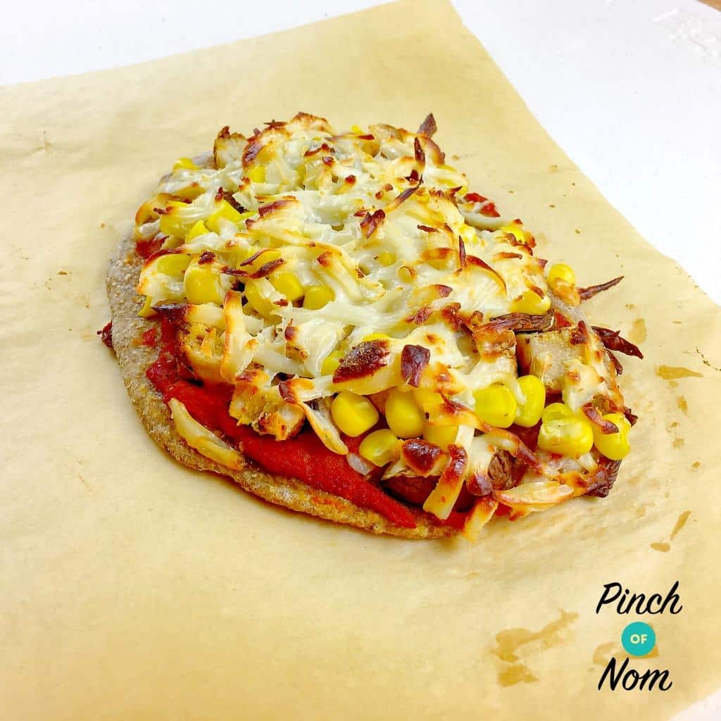 Dominos Fakeaway Chicken Feast Pizza pinchofnom.com