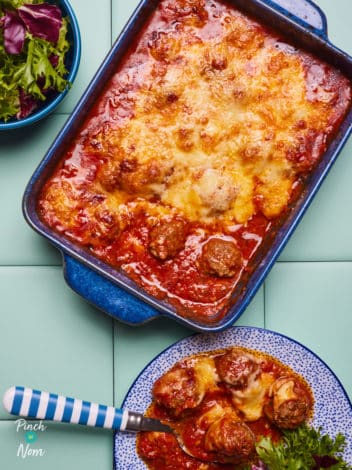 Baked Spicy Meatballs pinchofnom.com