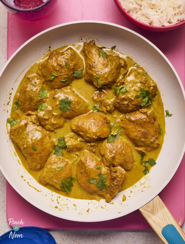 Easy Chicken Curry pinchofnom.com