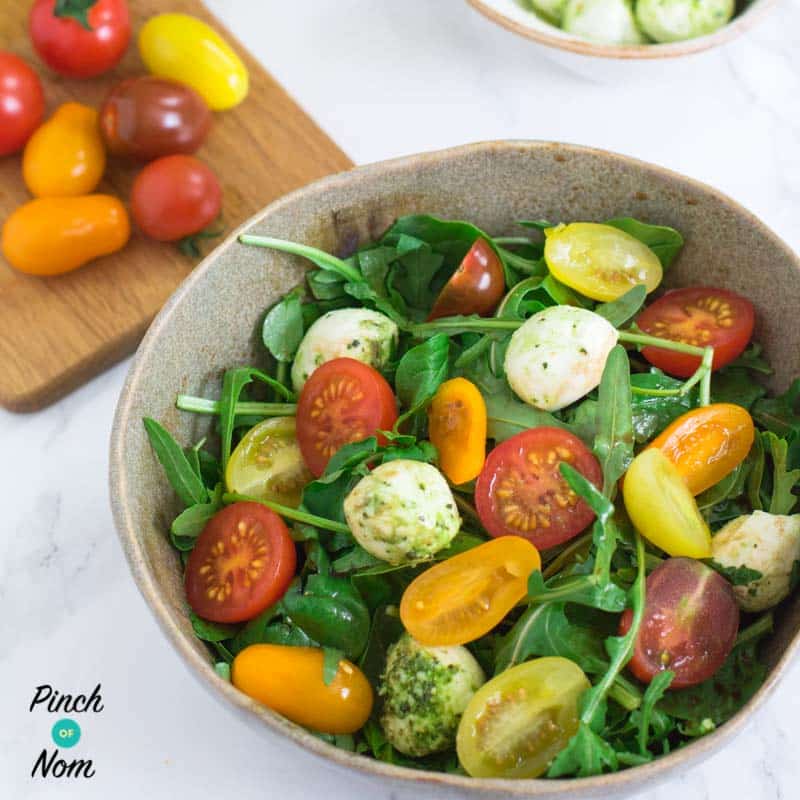Tomato, Basil and Mozzarella Salad - Pinch of Nom Slimming Recipes