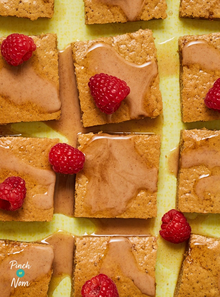 Cinnamon Drizzle Squares - Pinch of Nom Slimming Recipes