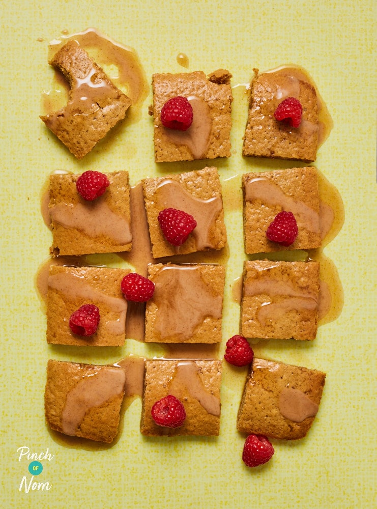 Cinnamon Drizzle Squares - Pinch of Nom Slimming Recipes