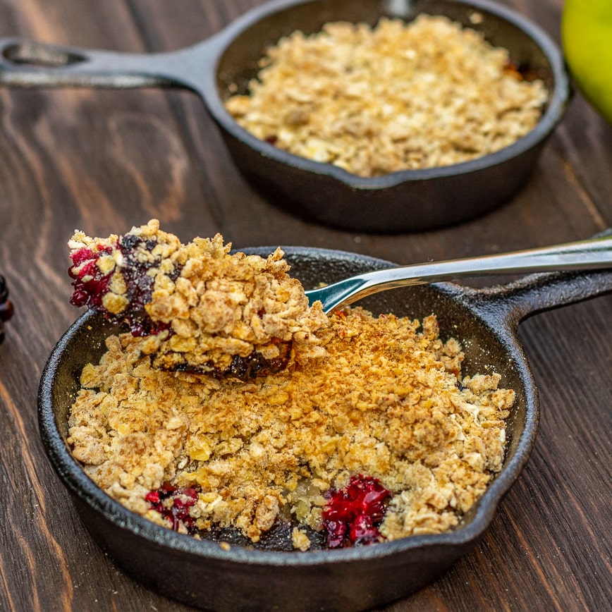Apple and Blackberry Crumble - Pinch of Nom Slimming Recipes