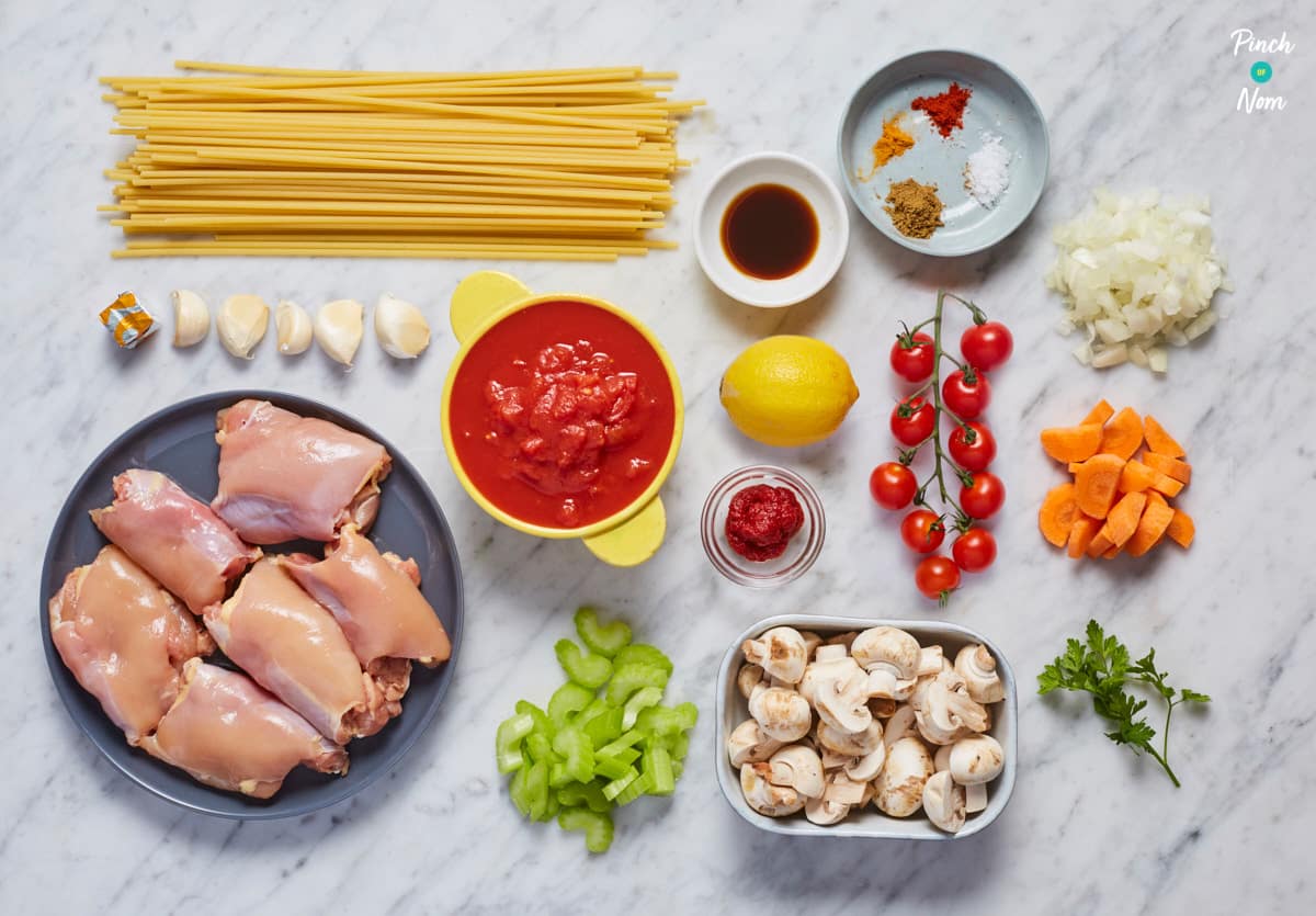 Baked Spaghetti with Chicken - Pinch of Nom Slimming Recipes