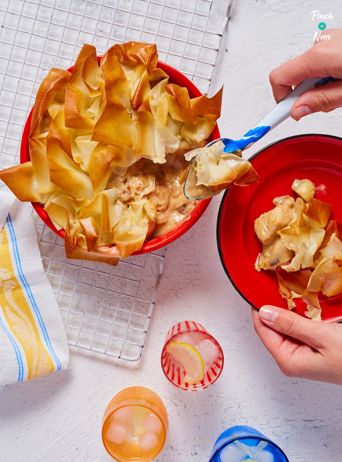 Chicken and Mushroom Pie - Pinch of Nom Slimming Recipes