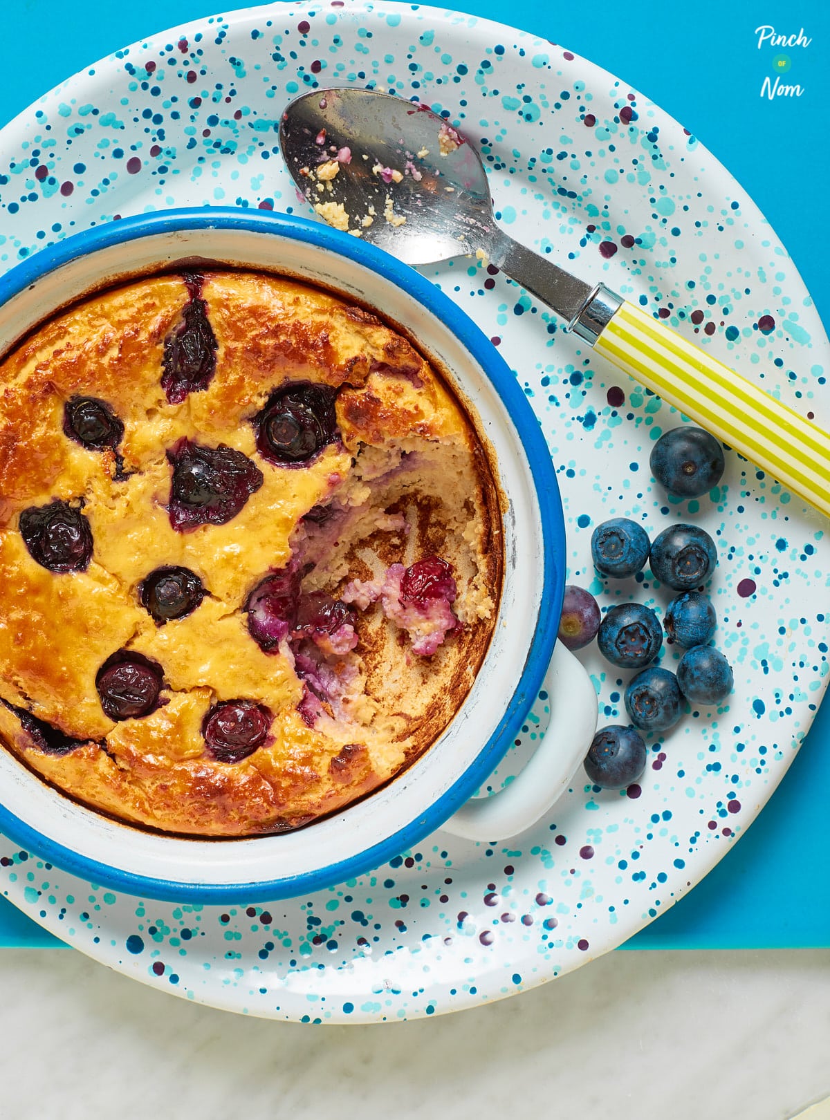 Lemon and Blueberry Baked Oats pinchofnom.com