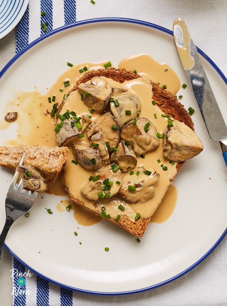 Marmite Mushrooms on Toast - Pinch of Nom Slimming Recipes