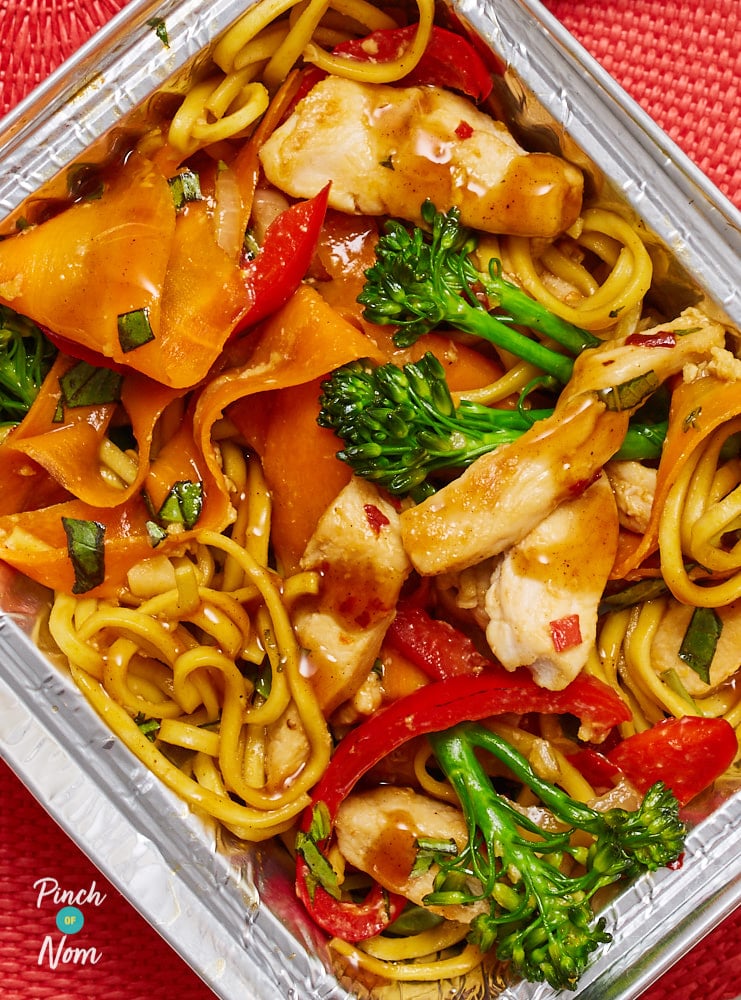 Drunken Noodles With Chicken - Pinch of Nom Slimming Recipes