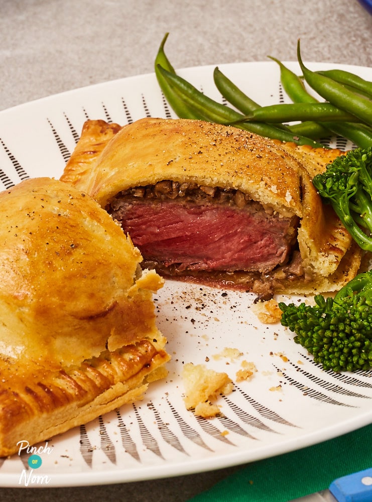 Beef Wellington - Pinch of Nom Slimming Recipes