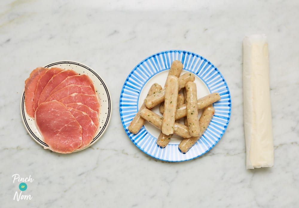 Pigs in Blankets in Puff Pastry - Pinch of Nom Slimming Recipes