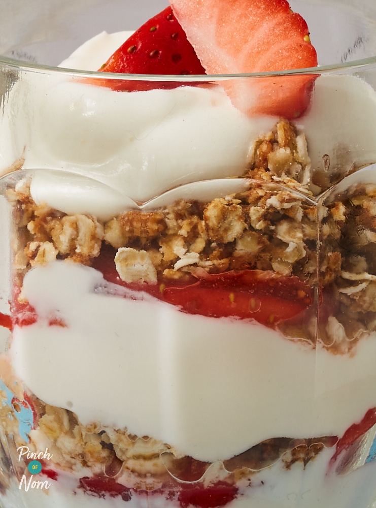 Peanut Butter and Jelly Pots - Pinch of Nom Slimming Recipes