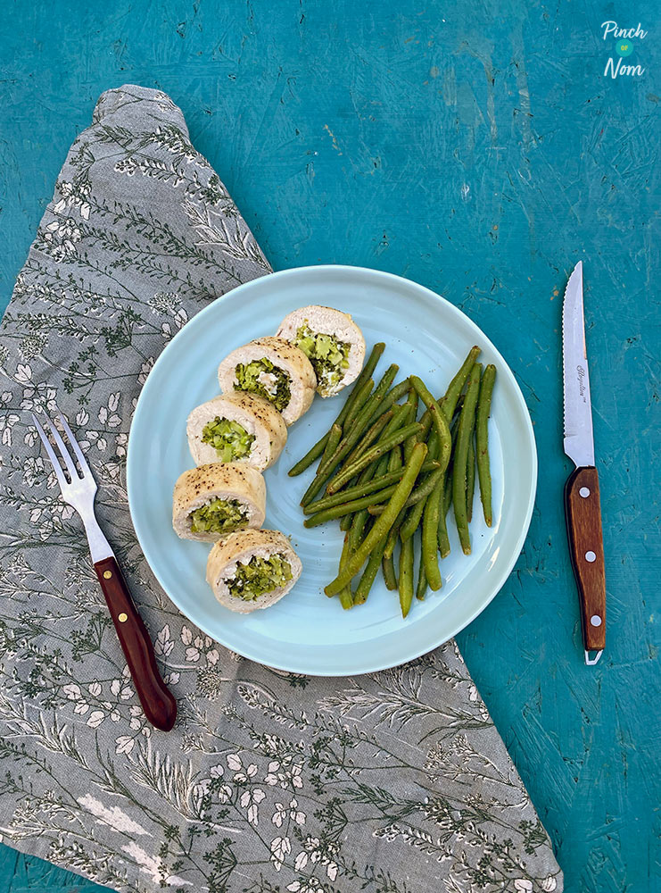 Cheesy Broccoli Stuffed Chicken pinchofnom.com