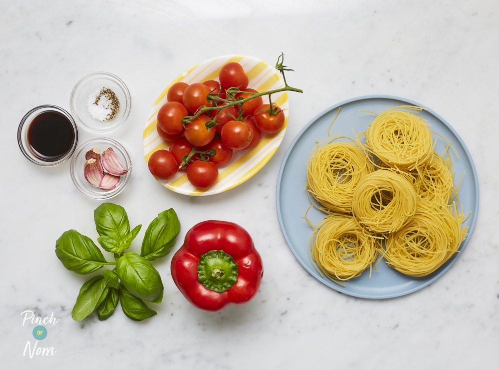 Roasted Red Pepper and Cherry Tomato Pasta - Pinch of Nom Slimming Recipes