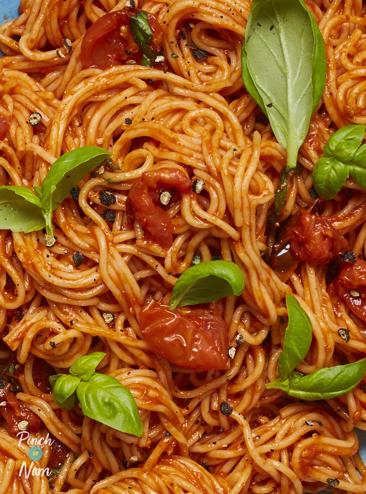 Roasted Red Pepper and Cherry Tomato Pasta - Pinch of Nom Slimming Recipes