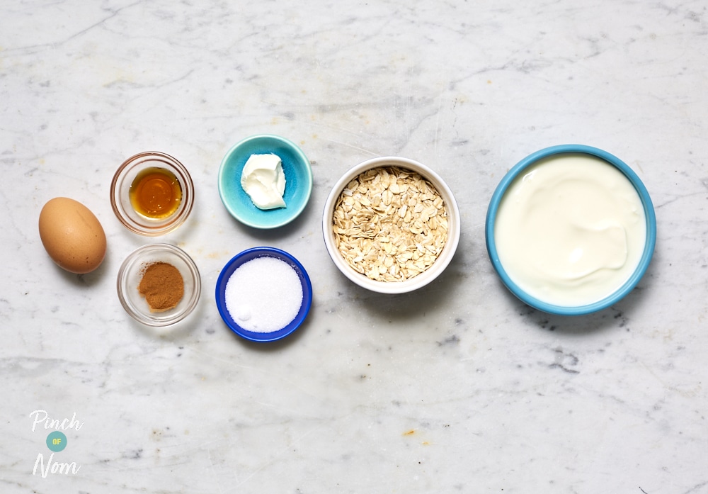 Cinnamon Roll Baked Oats - Pinch of Nom Slimming Recipes