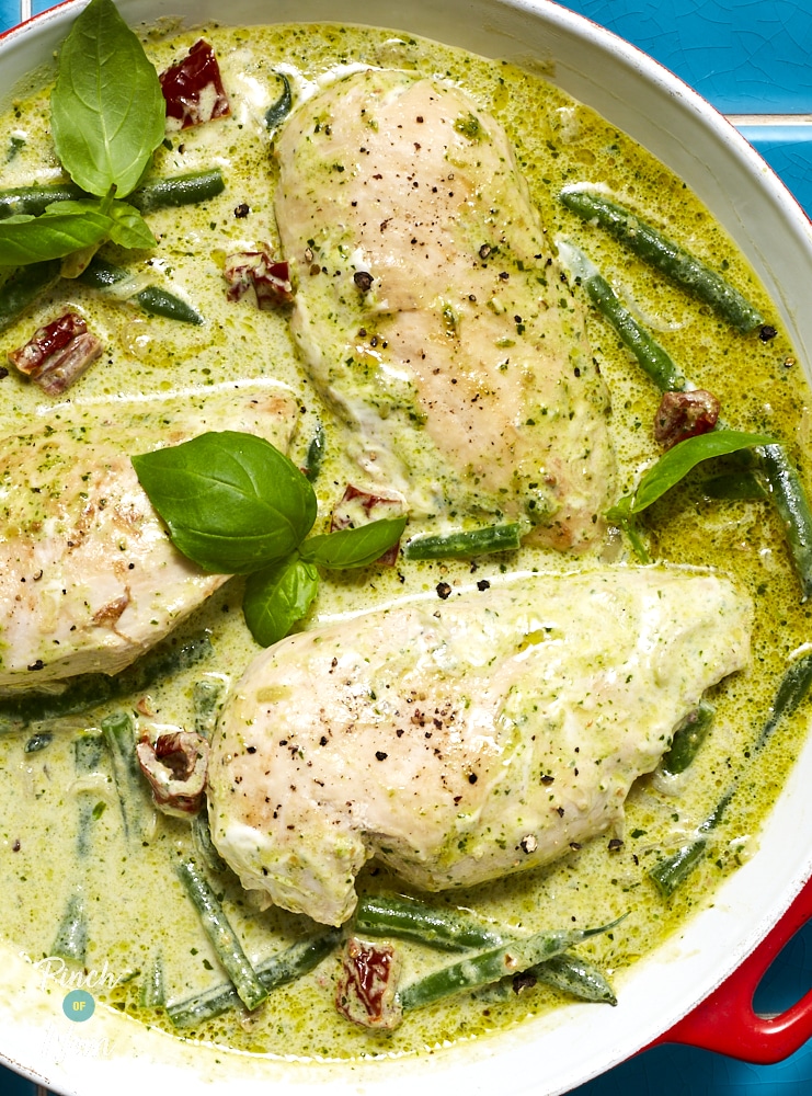 Creamy Pesto Chicken - Pinch of Nom Slimming Recipes