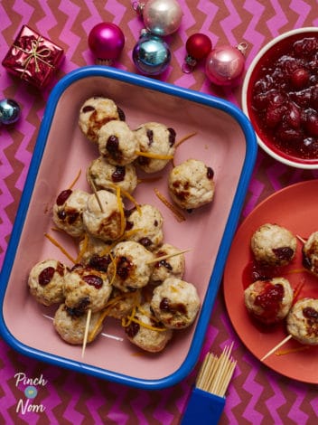 Christmas Meatbaubles pinchofnom.com