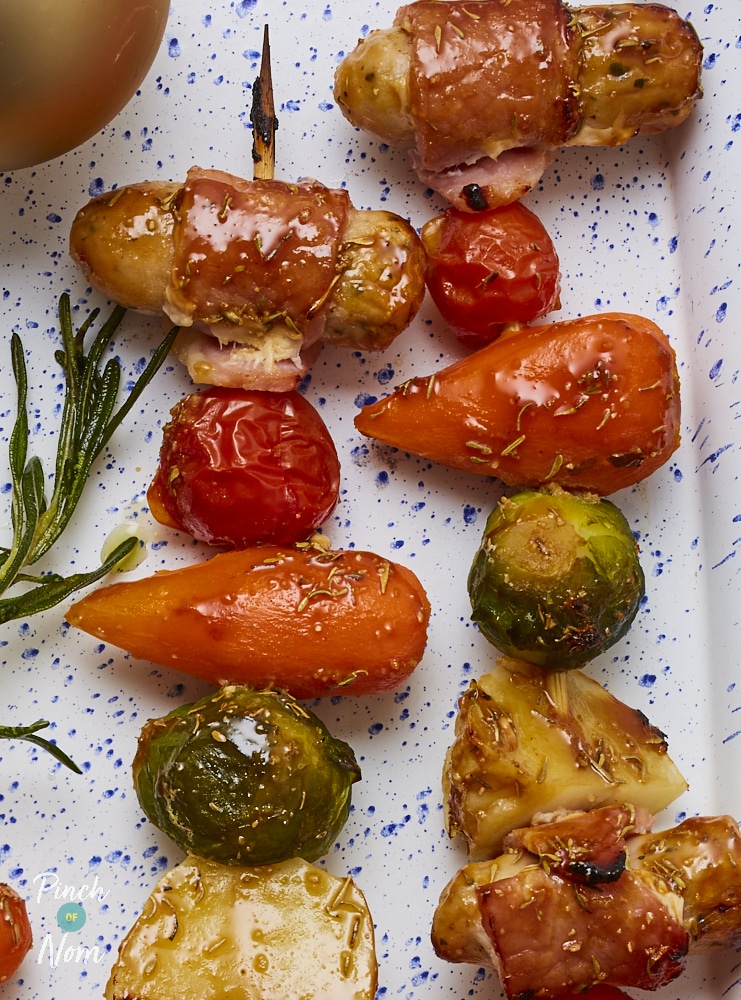 Pigs in Blankets Skewers - Pinch of Nom Slimming Recipes