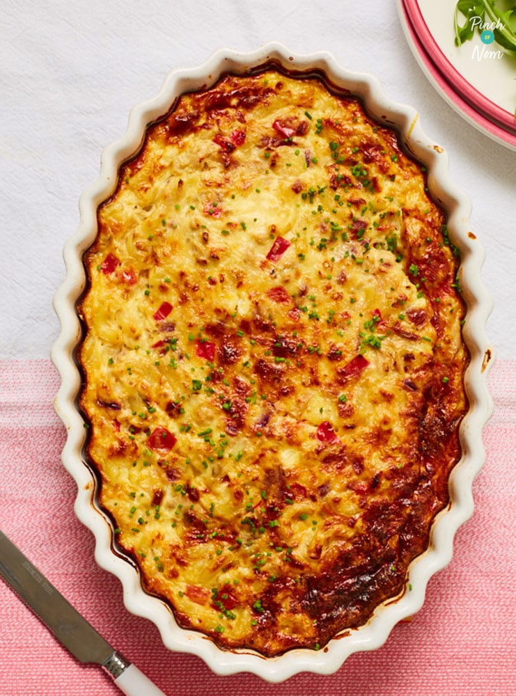 Tuna Pasta Quiche - Pinch of Nom Slimming Recipes