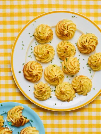 Baked Mash Swirls pinchofnom.com