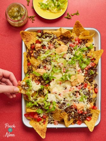 Cheeseburger Nachos pinchofnom.com