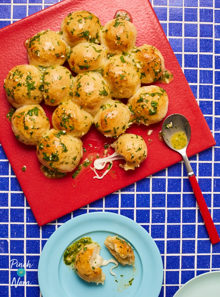 Tear & Share Cheesy Garlic Dough Balls - Pinch of Nom Slimming Recipes