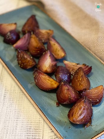 Balsamic Roasted Onions pinchofnom.com