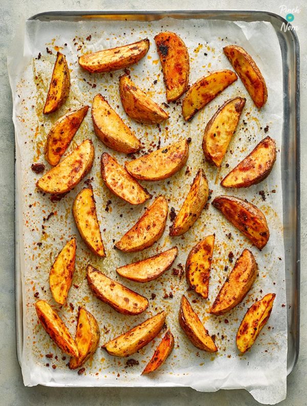 Barbecue Potato Wedges pinchofnom.com