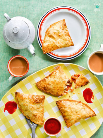 Breakfast Calzones pinchofnom.com