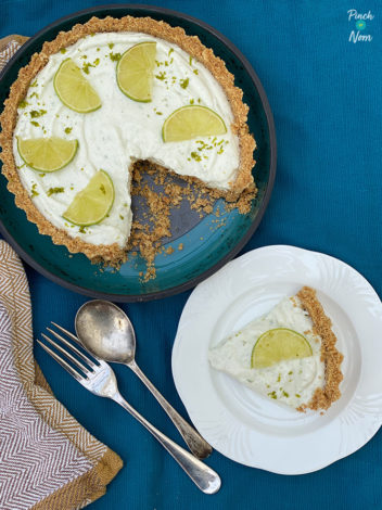 Creamy Lime Pie pinchofnom.com
