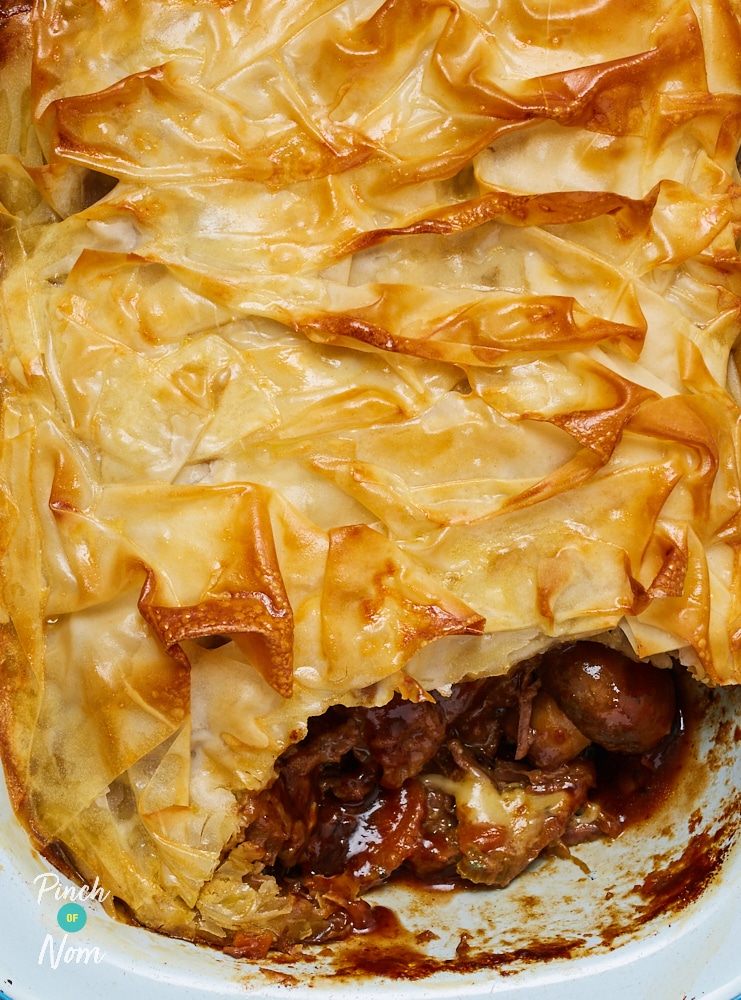 Steak and Stilton Pie - Pinch of Nom Slimming Recipes
