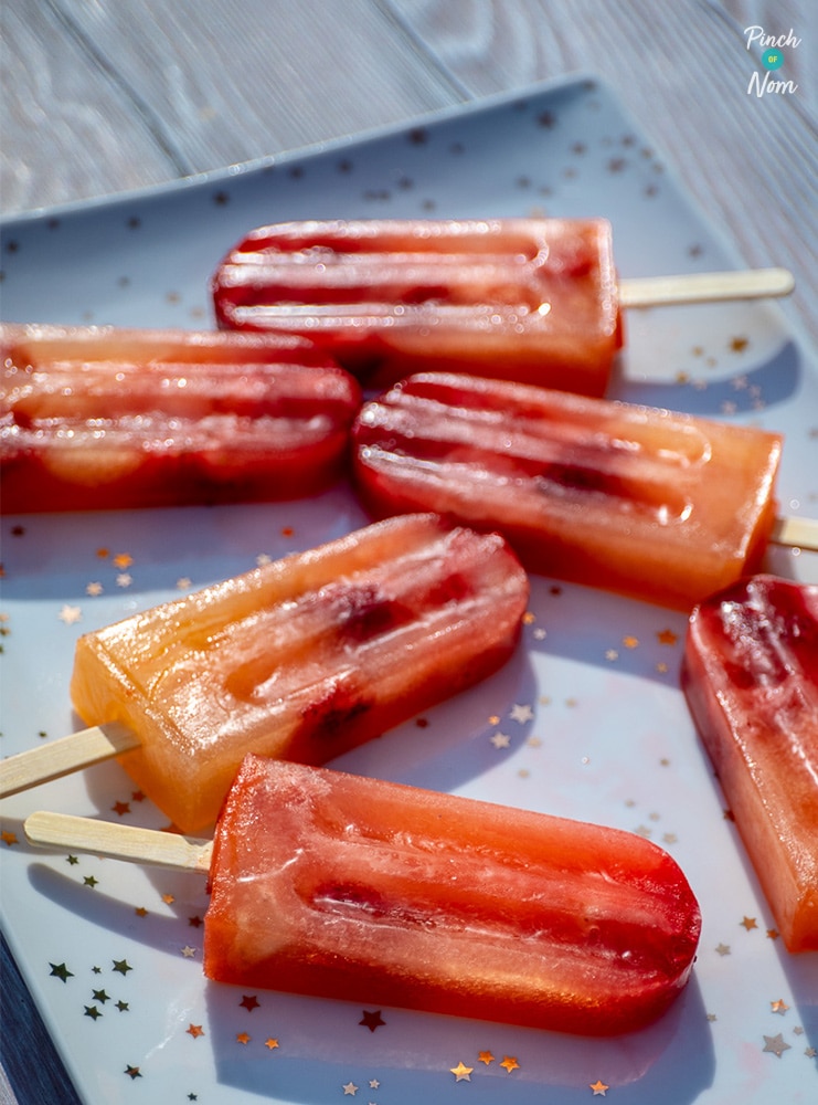 Strawberry and Peach Ice Lollies - Pinch of Nom Slimming Recipes