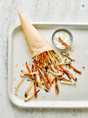 Vegetable Parmesan Chips pinchofnom.com