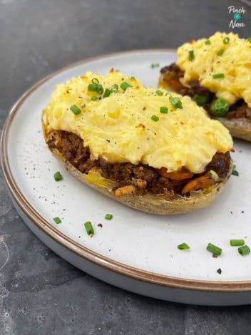 Vegetarian Cottage Pie Jackets pinchofnom.com