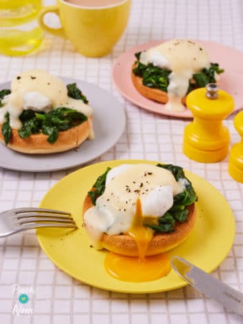 Eggs Florentine pinchofnom.com