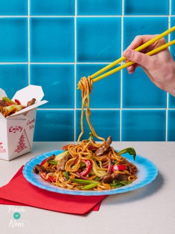 Beef and Spring Onion Chow Mein pinchofnom.com