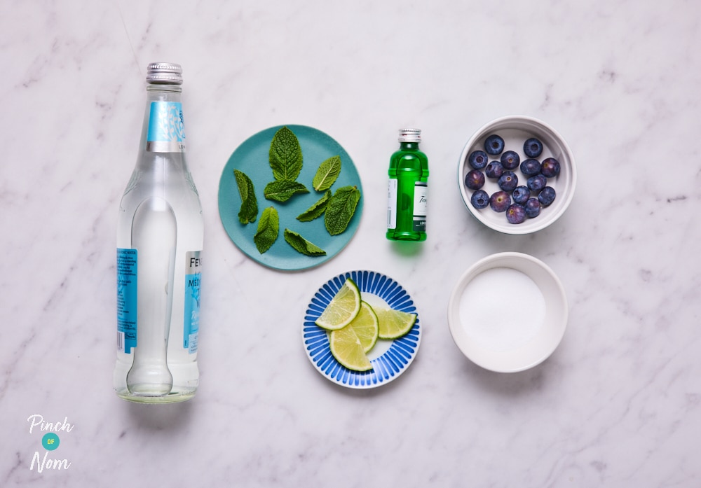 Gin and Tonic Ice Lollies - Pinch of Nom Slimming Recipes