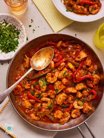 Chicken and Prawn Creole pinchofnom.com