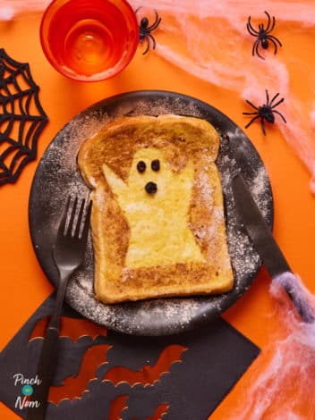 Halloween Ghost Toast pinchofnom.com