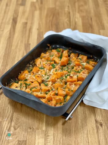 Cheesy Garlic Sweet Potato pinchofnom.com