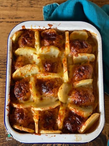 Cheesy Meatball Parmentier pinchofnom.com