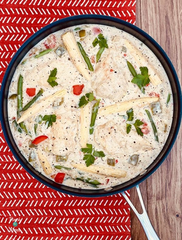 Creamy Cajun-Style Chicken pinchofnom.com