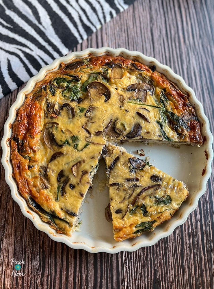 Creamy Garlic Mushroom Quiche - Pinch of Nom Slimming Recipes